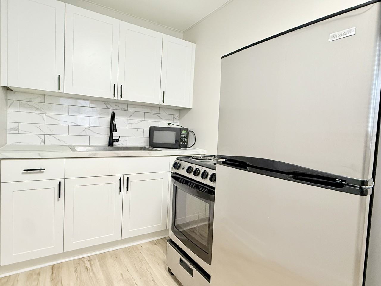 308 Askin Ave #5 - Photo 5 of 13