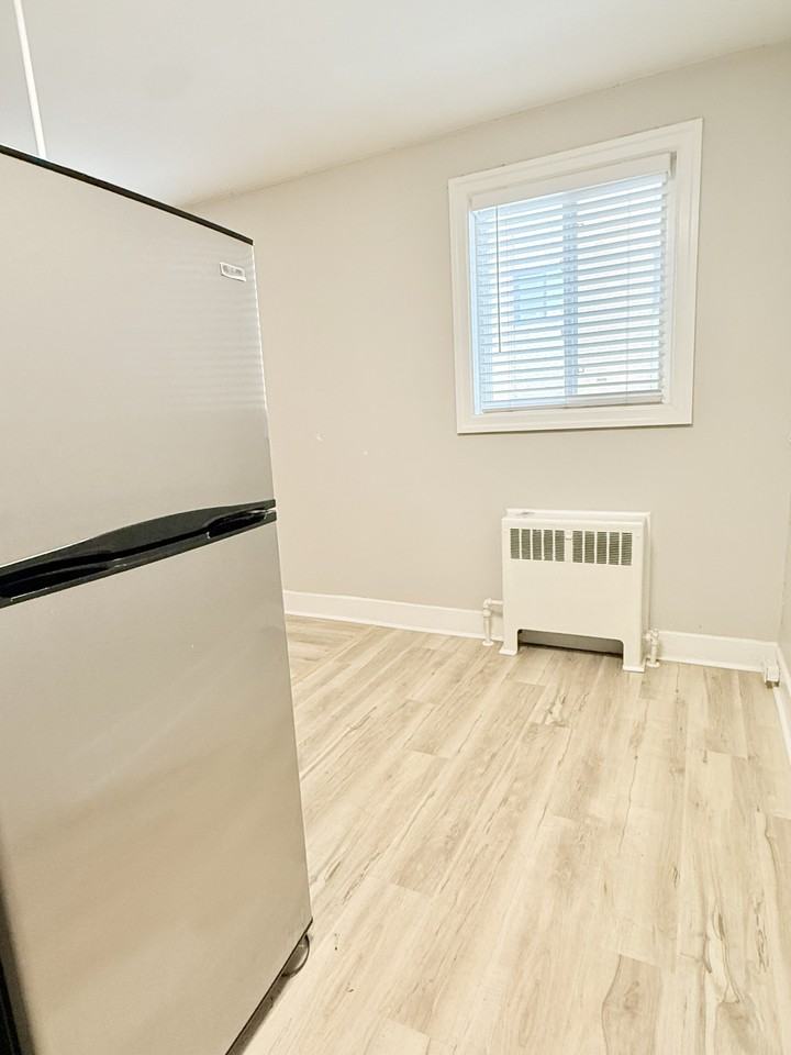 308 Askin Ave #5 - Photo 6 of 13