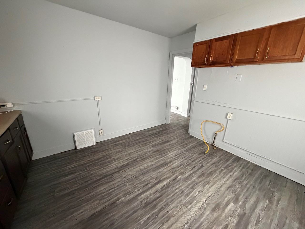 1221 E Williams St #E - Photo 3 of 18