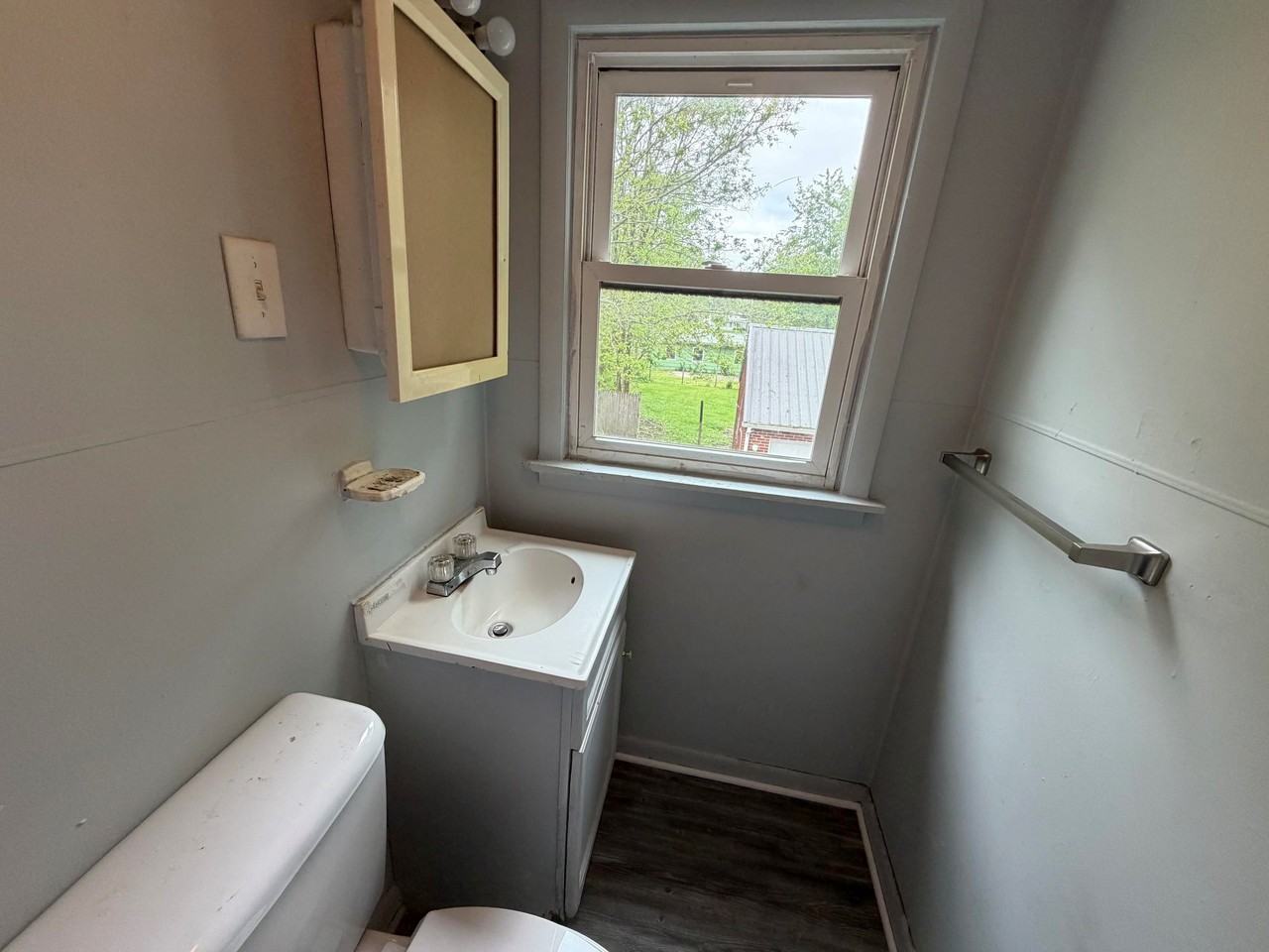 1221 E Williams St #E - Photo 6 of 18