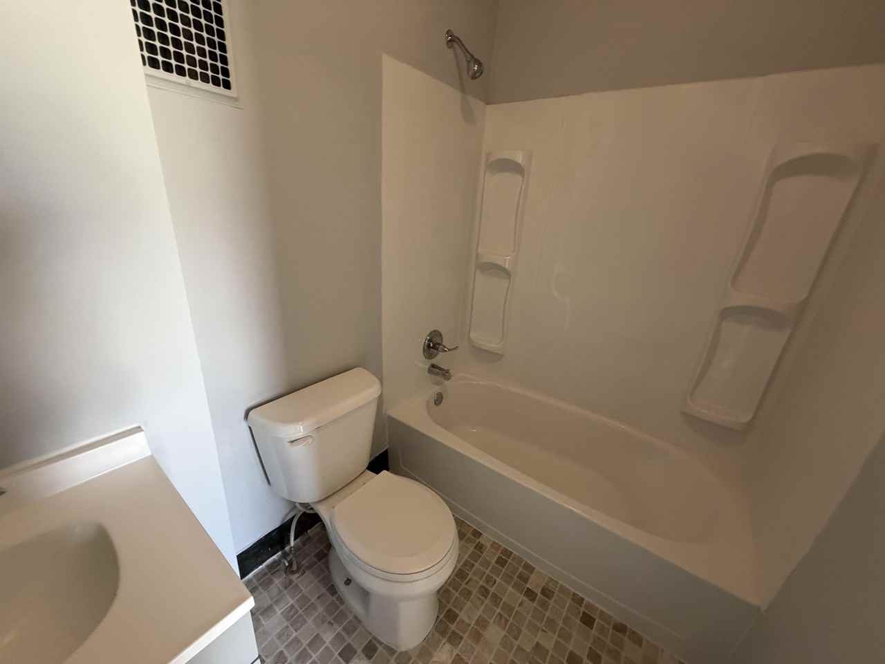 528 N Grant St Apt 3 - Photo 4 of 9