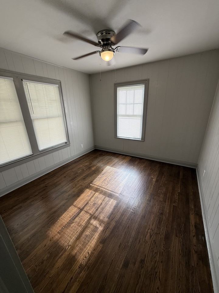 109 N Draper Ave #1 - Photo 6 of 17