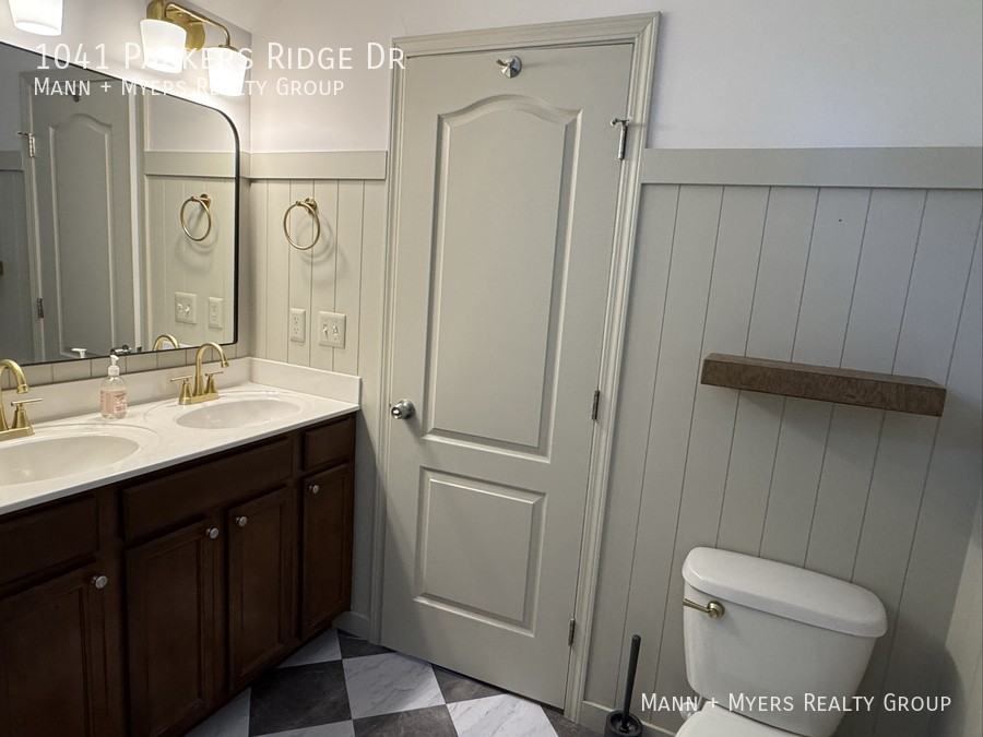 1041 Parkers Ridge Dr - Photo 2 of 39