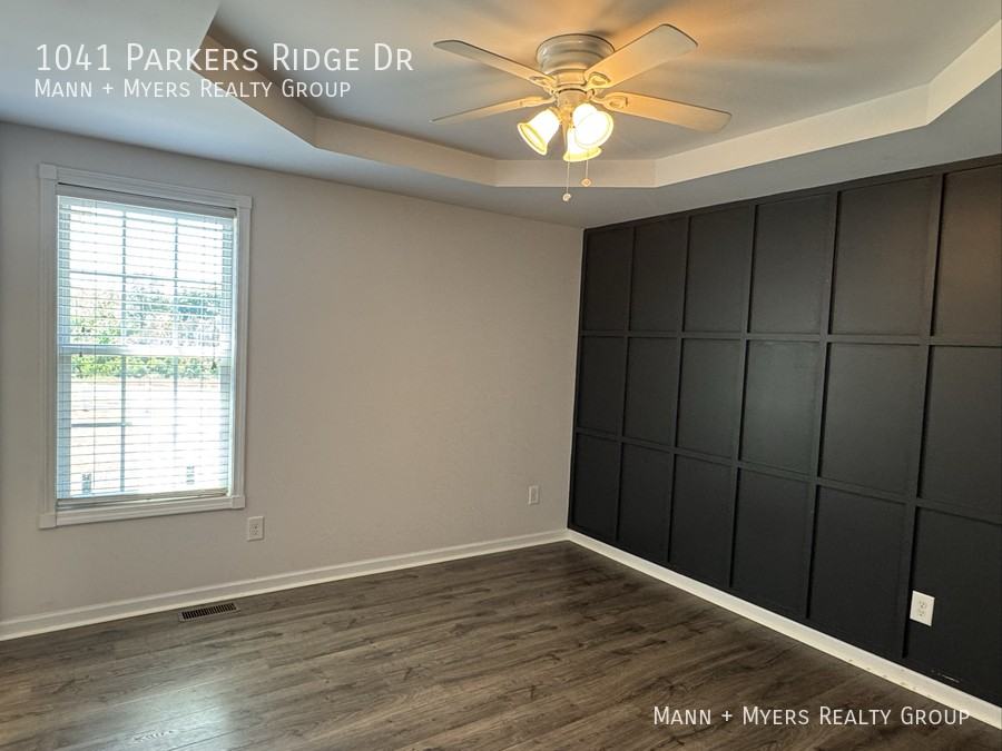 1041 Parkers Ridge Dr - Photo 7 of 39