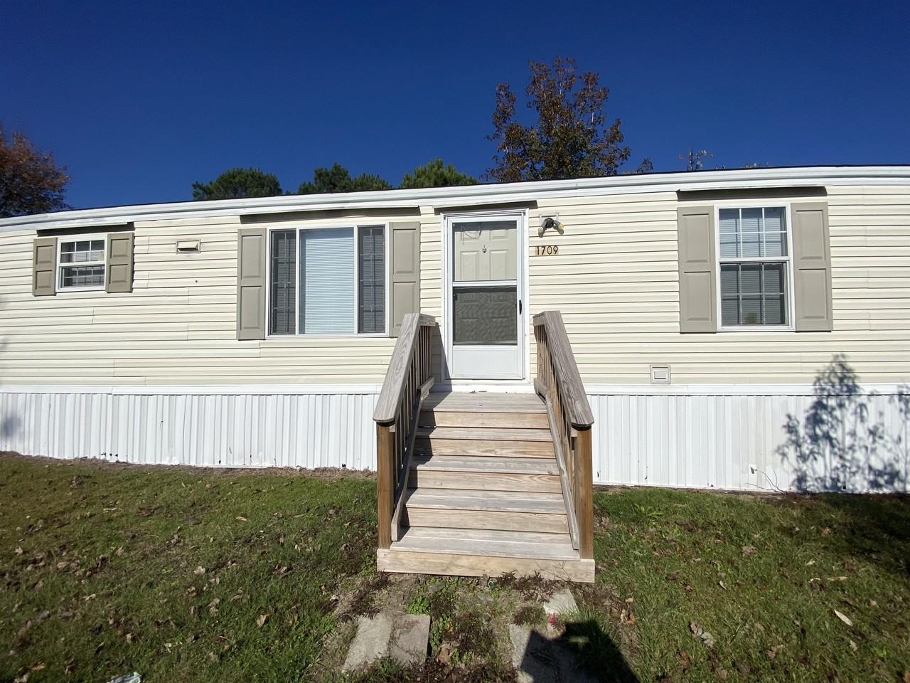 1709 Brown Place Dr - Photo 2 of 15