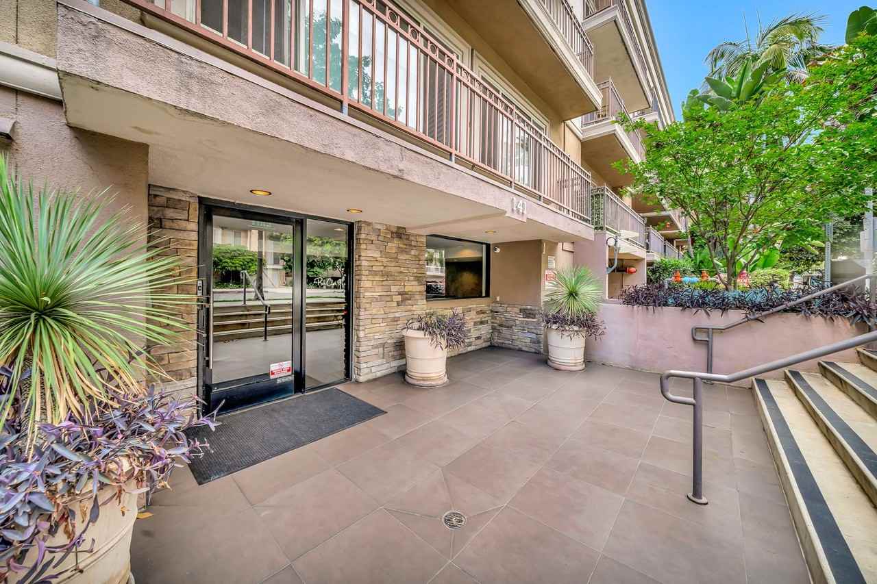 141 S Clark Dr #418 - Photo 3 of 25