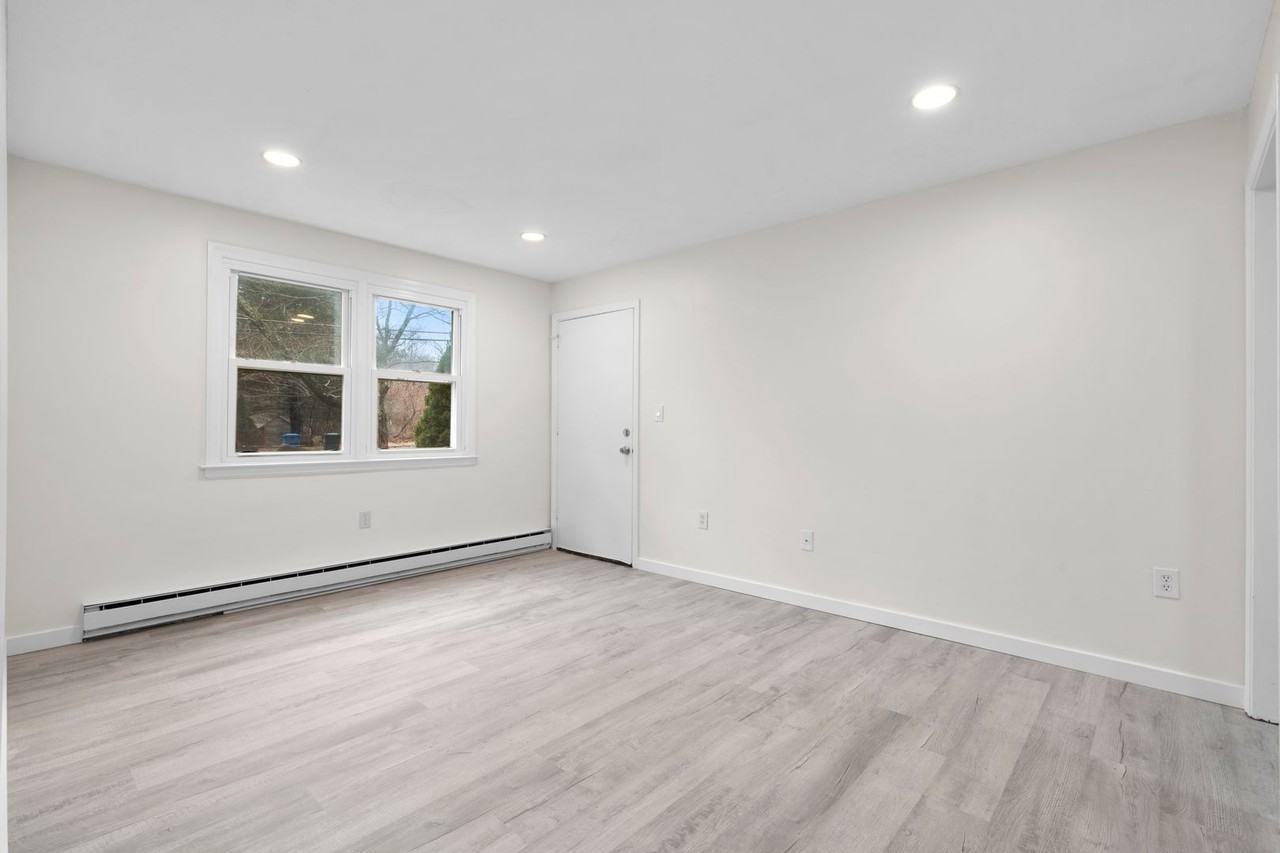 5 Foote Rd #2 - Photo 7 of 21