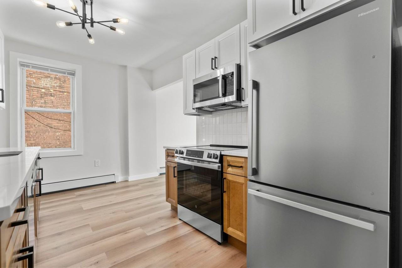 411-431 N Main St. Rd #12 - Photo 7 of 20