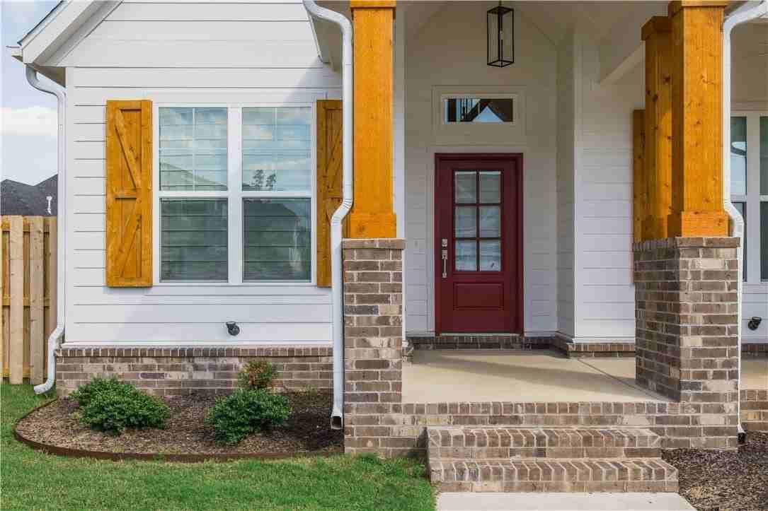 6417 S 62nd St - Photo 2 of 36