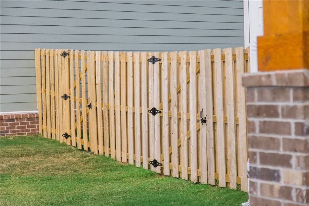 6417 S 62nd St - Photo 3 of 36