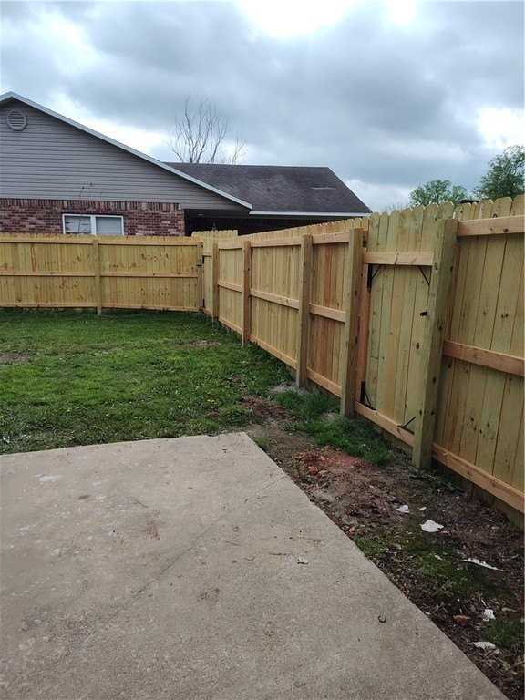 2282 Danielle Dr - Photo 2 of 12