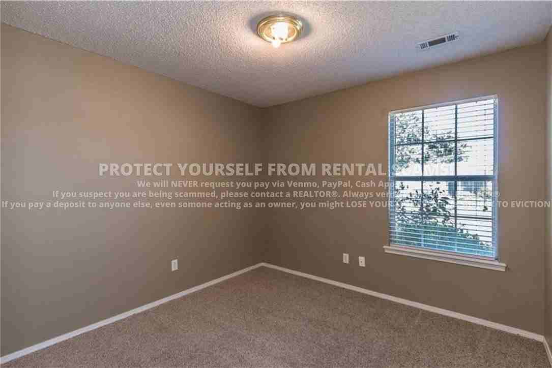 3079 W Essex Dr - Photo 7 of 14