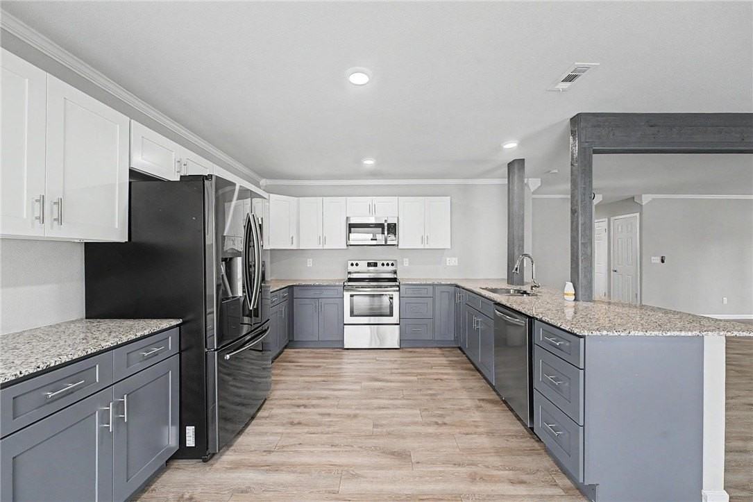 1404 W Pine St - Photo 5 of 22