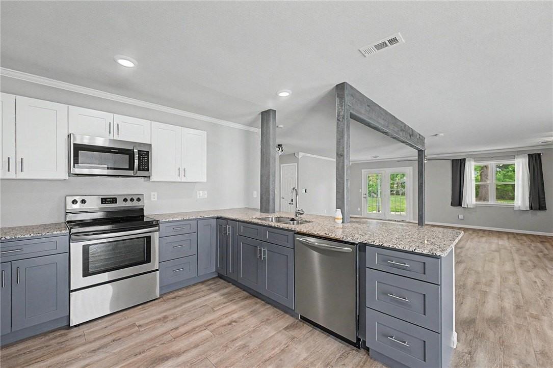 1404 W Pine St - Photo 6 of 22