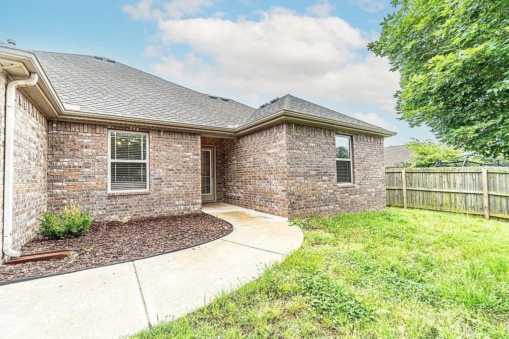 3104 Sw Featherston Rd - Photo 2 of 18