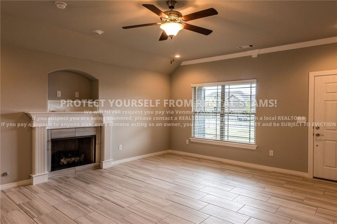 4765 W Wales Dr - Photo 3 of 12