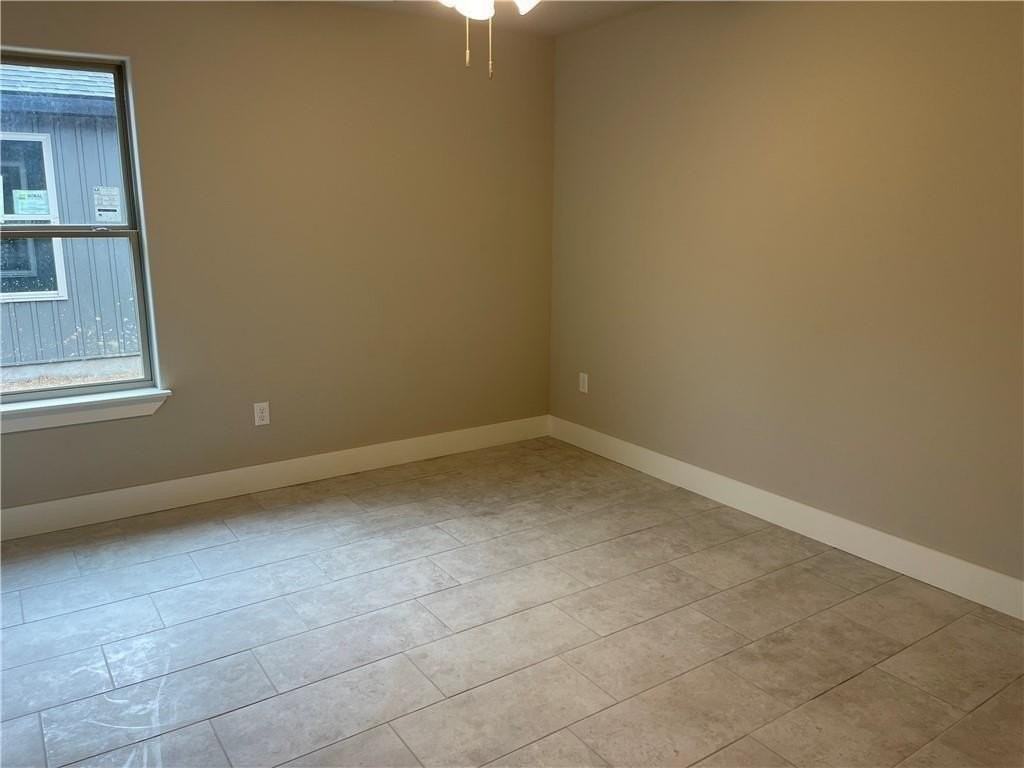 505 N Collins Ave #A - Photo 6 of 7