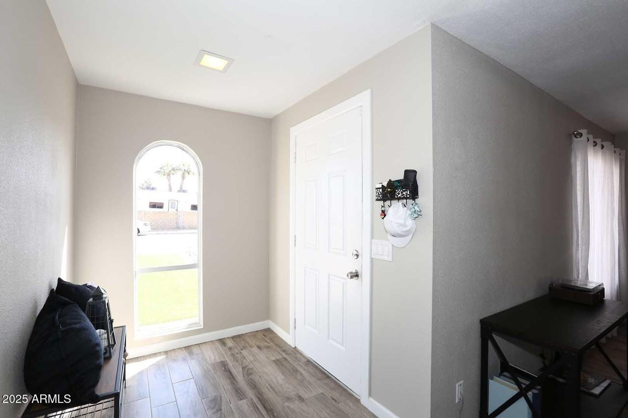 2634 S Cottonwood Dr - Photo 3 of 26