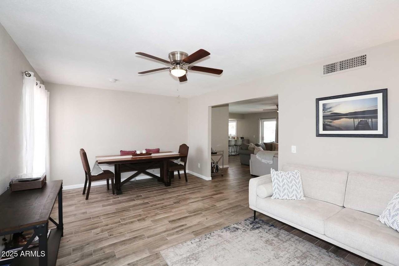 2634 S Cottonwood Dr - Photo 4 of 26