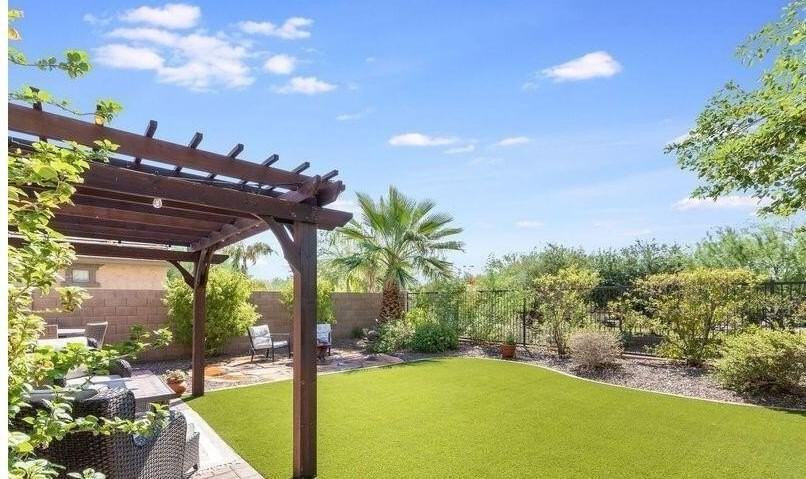 12767 W Lowden Rd - Photo 4 of 48