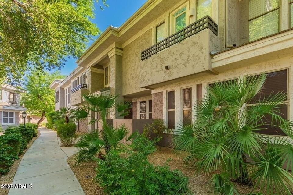 15221 N Clubgate Dr #1121 - Photo 3 of 38