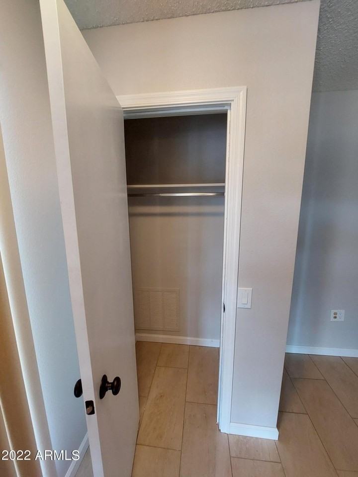 13204 W Hyacinth Dr - Photo 3 of 29