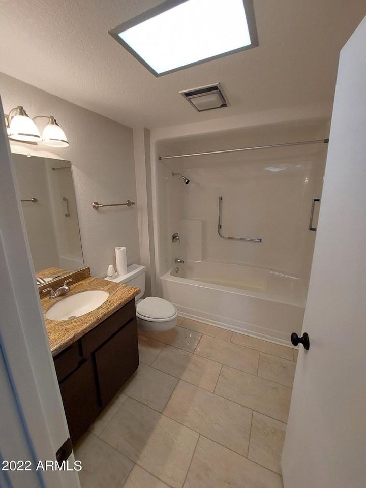 13204 W Hyacinth Dr - Photo 7 of 29