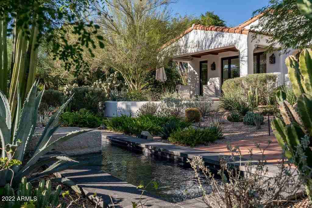 6723 N Desert Fairways Dr - Photo 2 of 48
