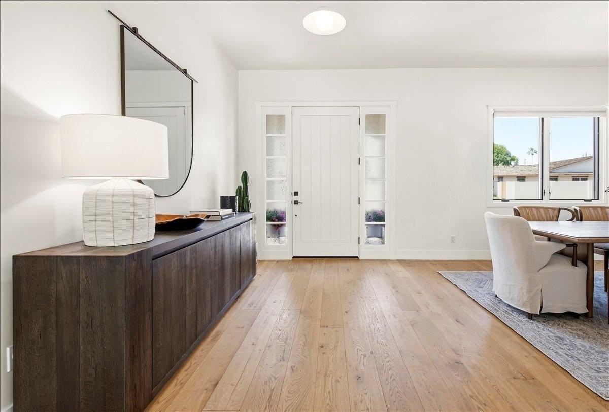 3631 N 54th Ct - Photo 3 of 50