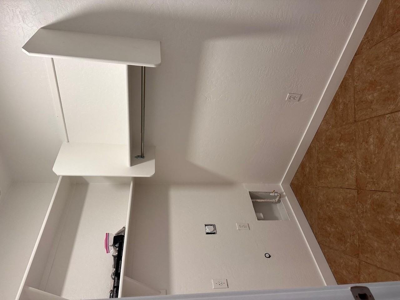 2331 W Branham Ln - Photo 4 of 16