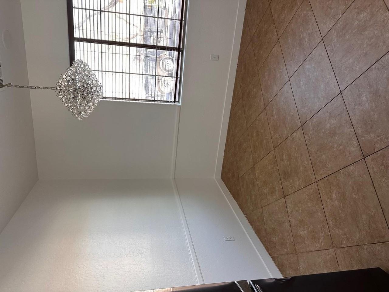 2331 W Branham Ln - Photo 6 of 16