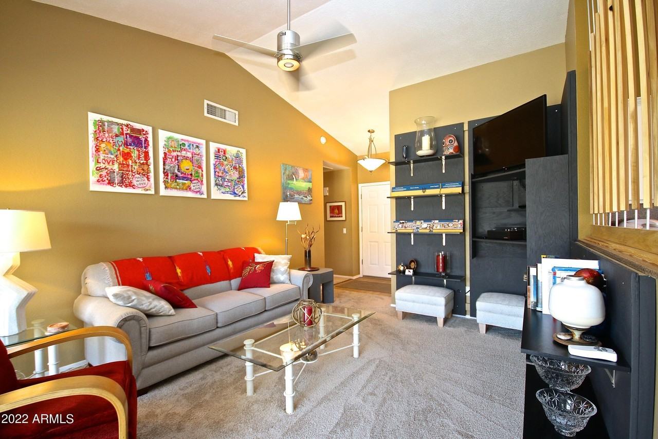 1800 E Winged Foot Dr - Photo 4 of 30