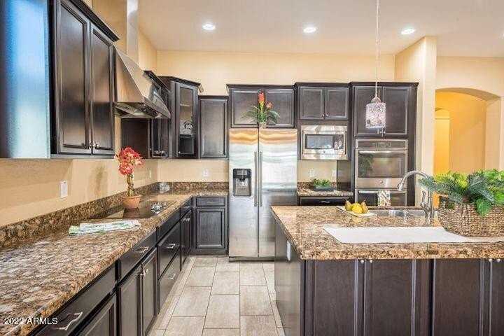 5434 S Forest Ave - Photo 3 of 23