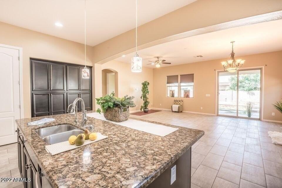 5434 S Forest Ave - Photo 4 of 23