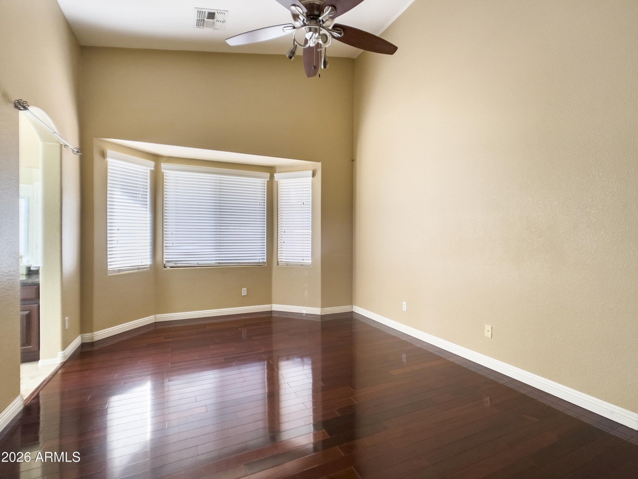 1084 N Martingale Rd - Photo 6 of 16
