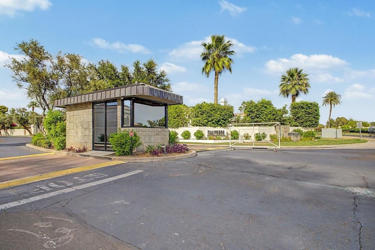 5736 N 25th St - Photo 2 of 50