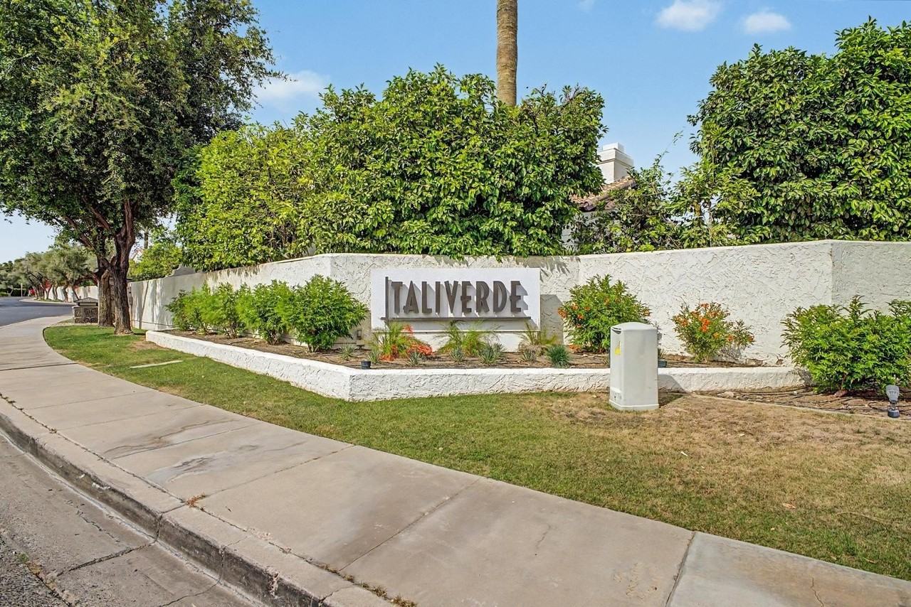 5736 N 25th St - Photo 3 of 50