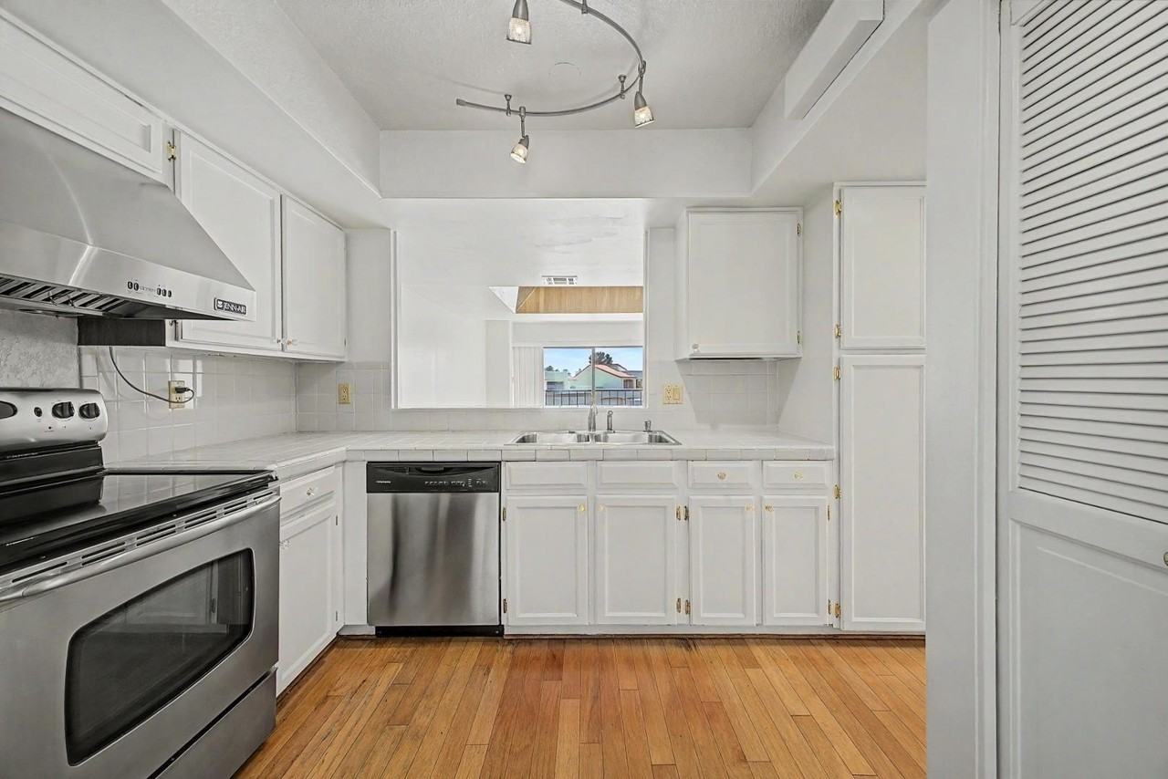 5736 N 25th St - Photo 5 of 50