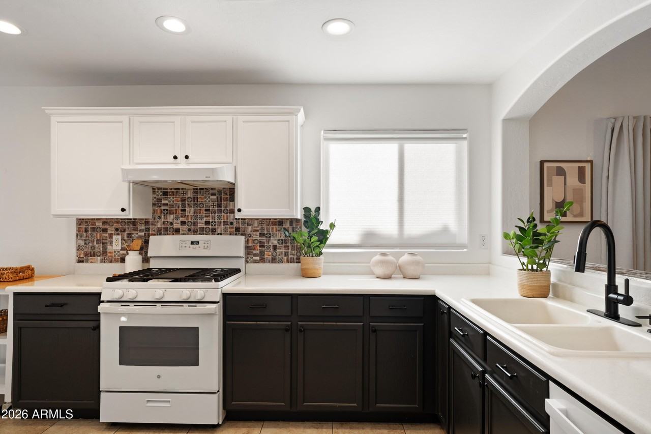 4746 E Woburn Ln - Photo 6 of 27