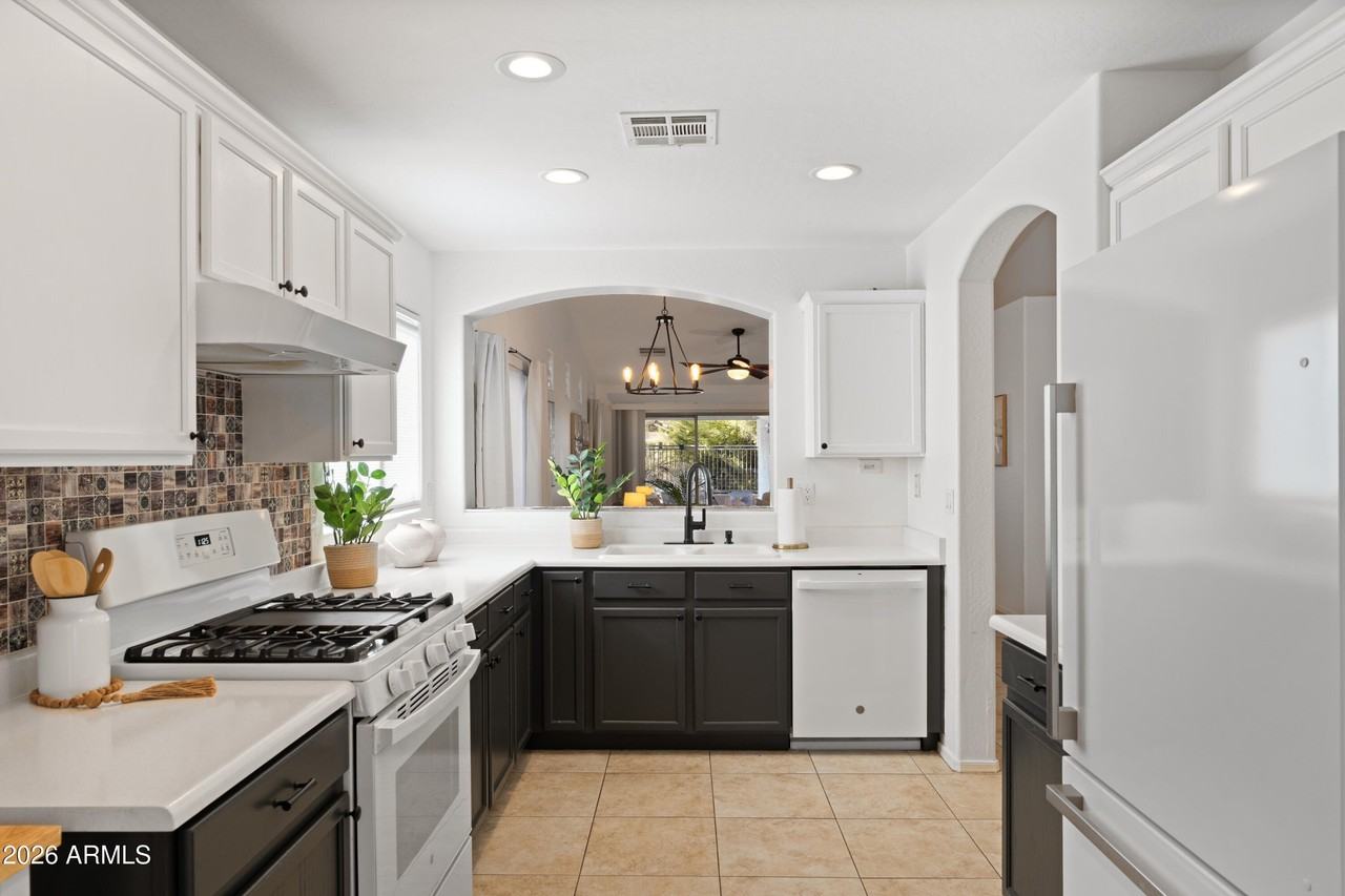 4746 E Woburn Ln - Photo 7 of 27