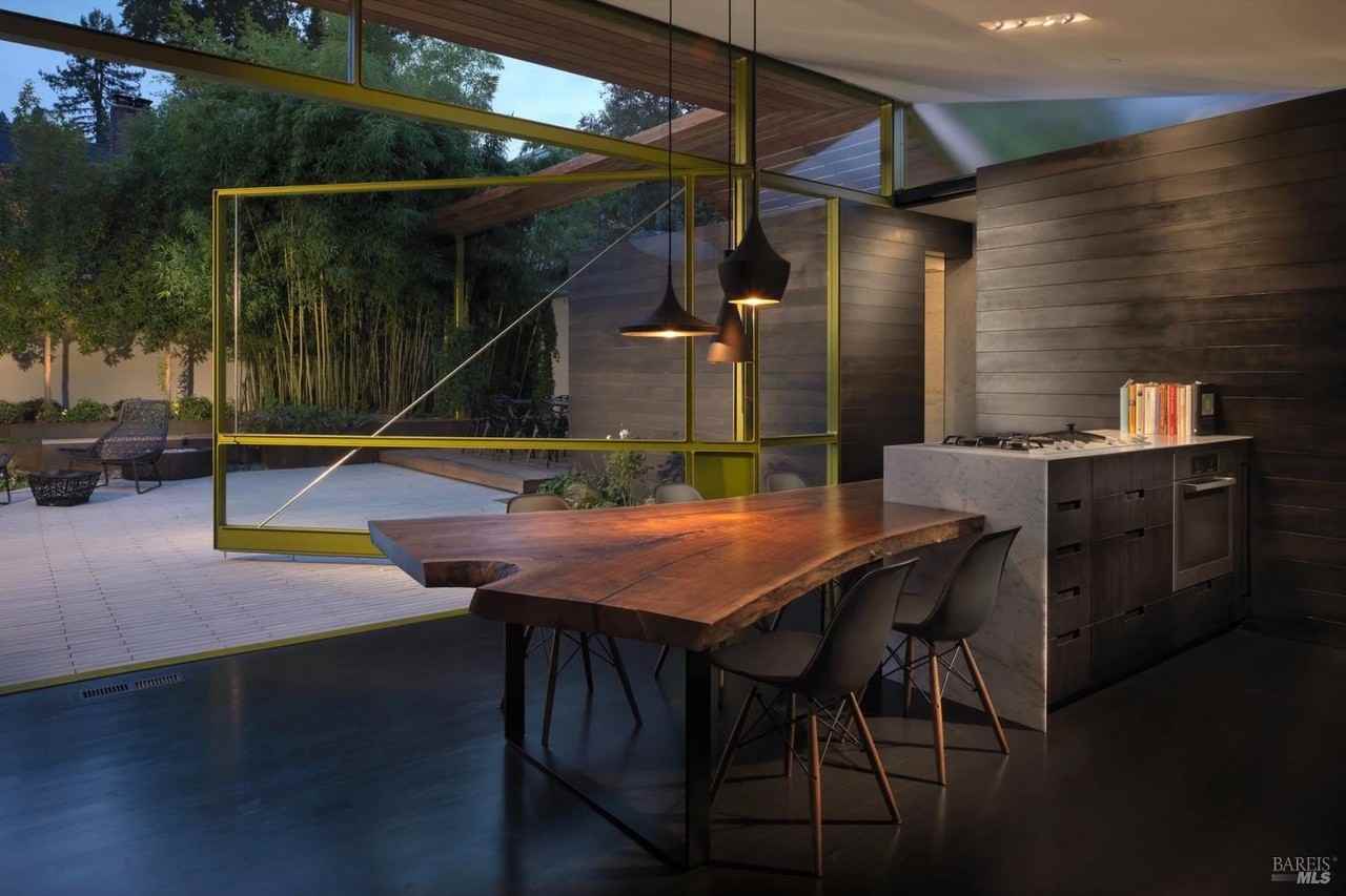 162 Throckmorton Ave