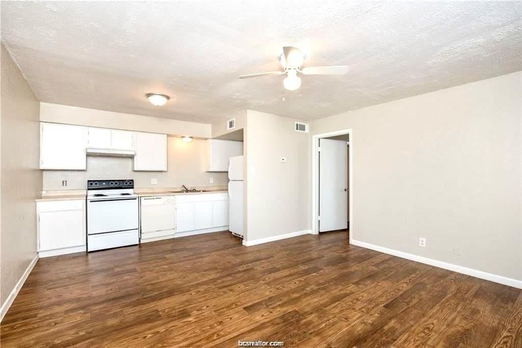 3900 Old College Rd #21 - Photo 6 of 11