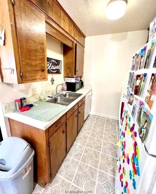 701 Llano Pl - Photo 3 of 9