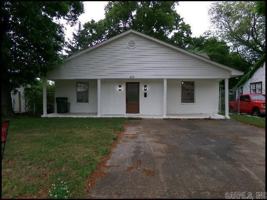 featured image of 606 E 21st St