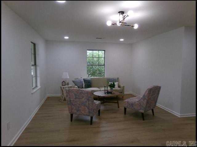 606 E 21st St - Photo 7 of 22