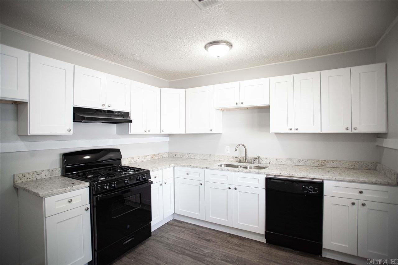 607 Prothro St - Photo 4 of 10