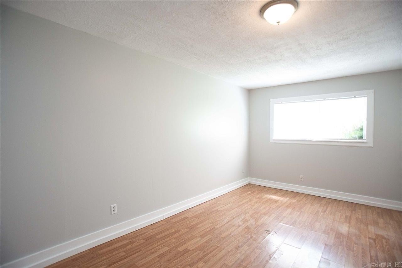 3 Neal Pl - Photo 6 of 7