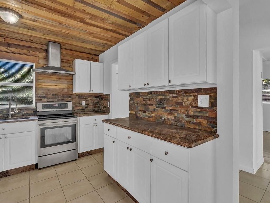 703 5th Pl Sw - Photo 3 of 33
