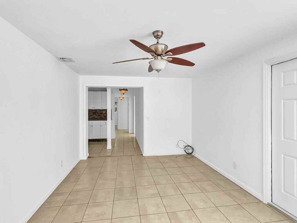 703 5th Pl Sw - Photo 6 of 33