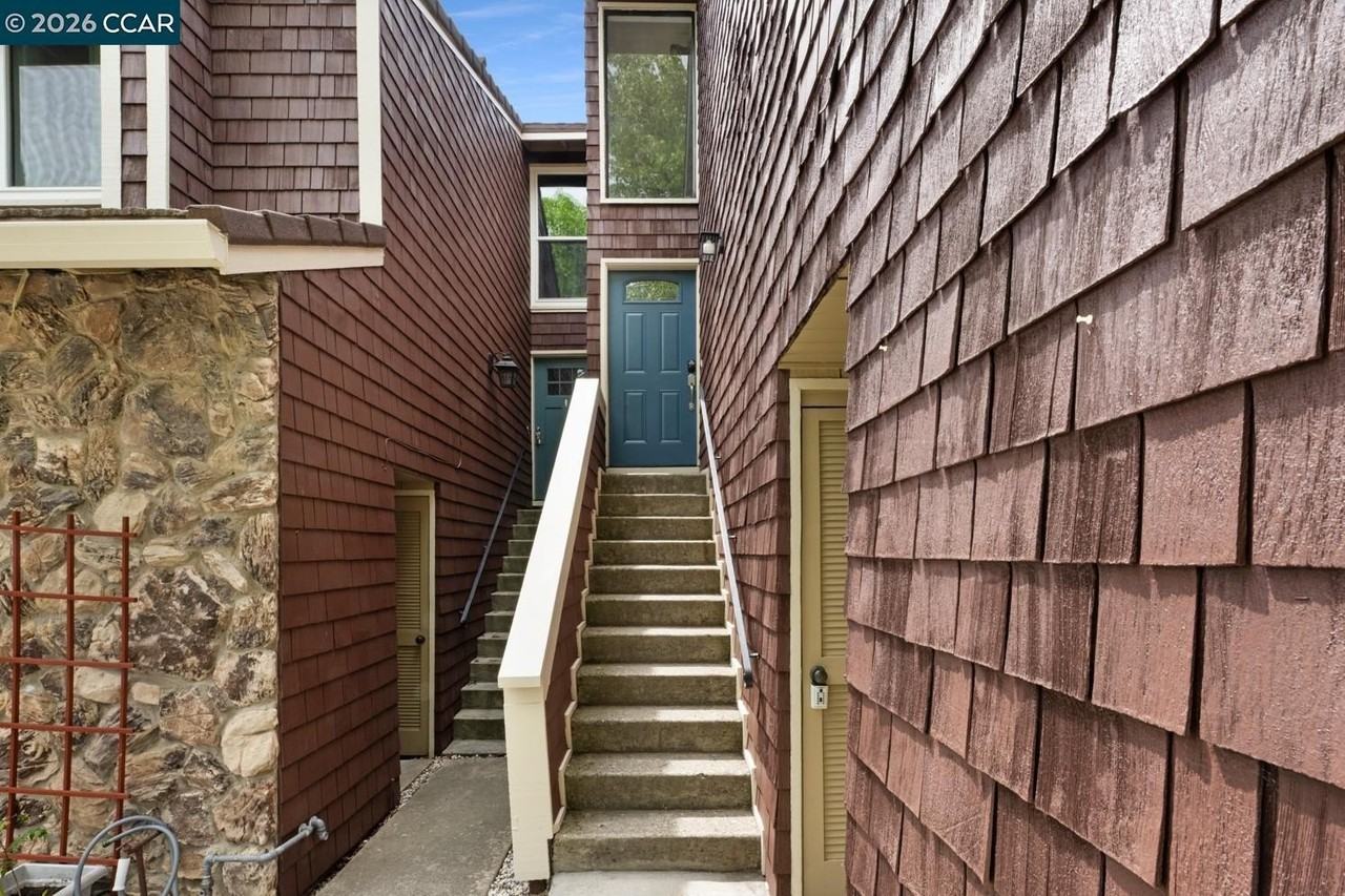 238 Thistle Cir - Photo 2 of 29
